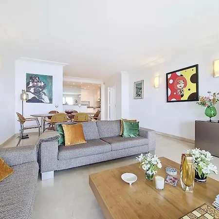 Apartament Vue Avec Piscine