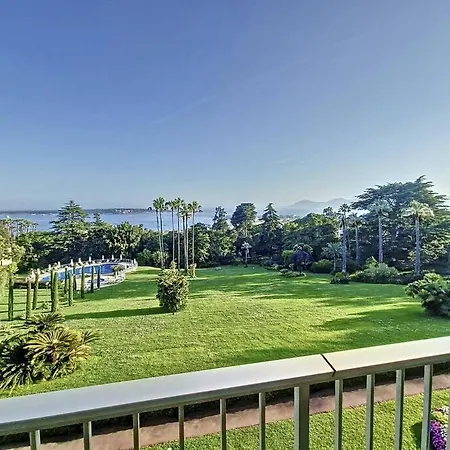 Vue Avec Piscine Apartament